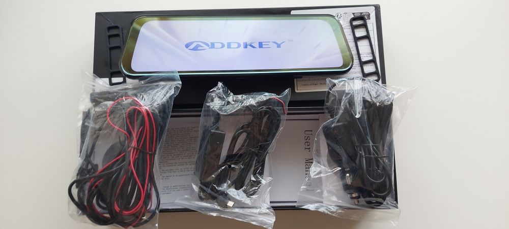 Oglinda retrovizoare cu camera.