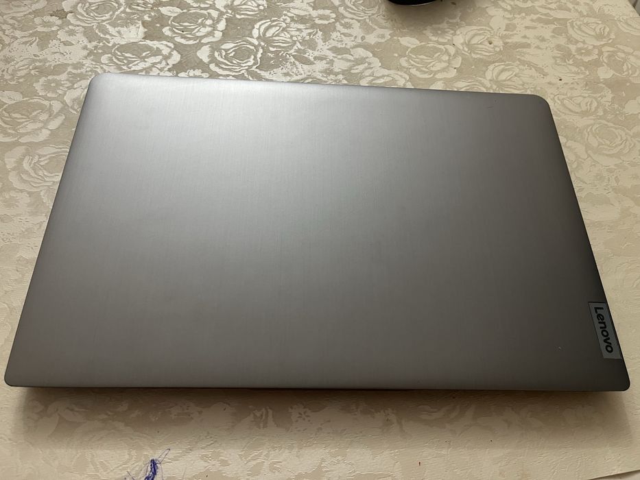 Очень удобный ноутбук для работы Lenovo.