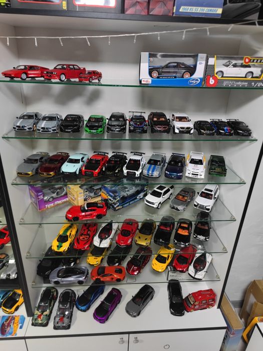 Коллекционные модели машин металлические железные - Доставка