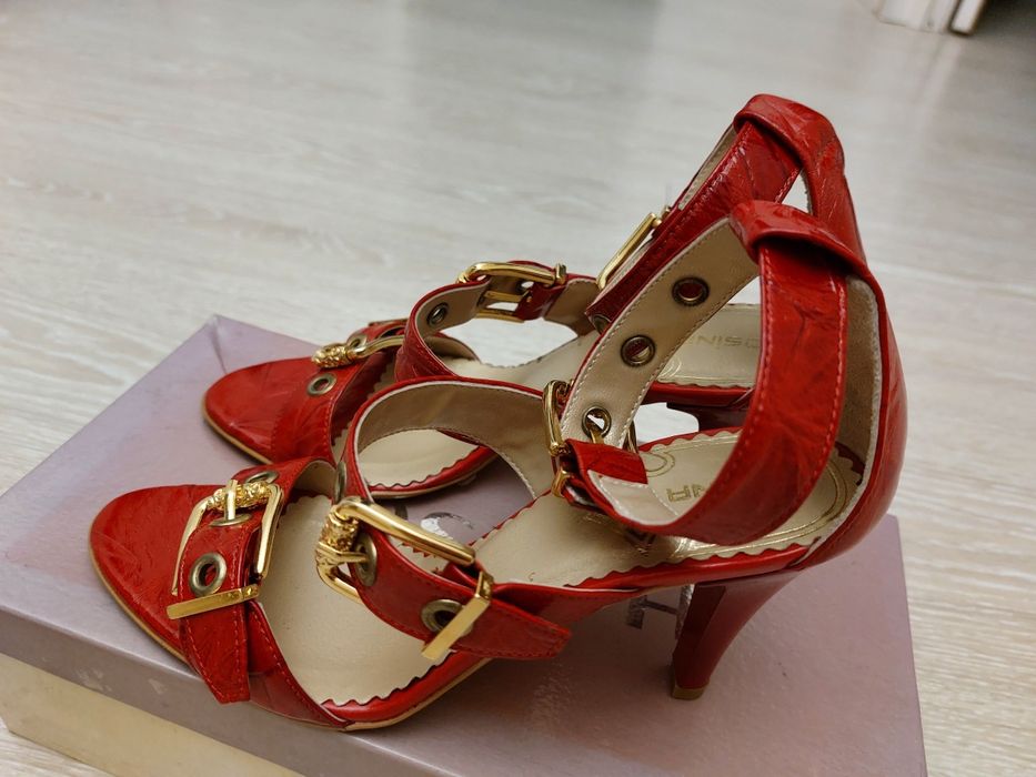 Женская обувь, туфли