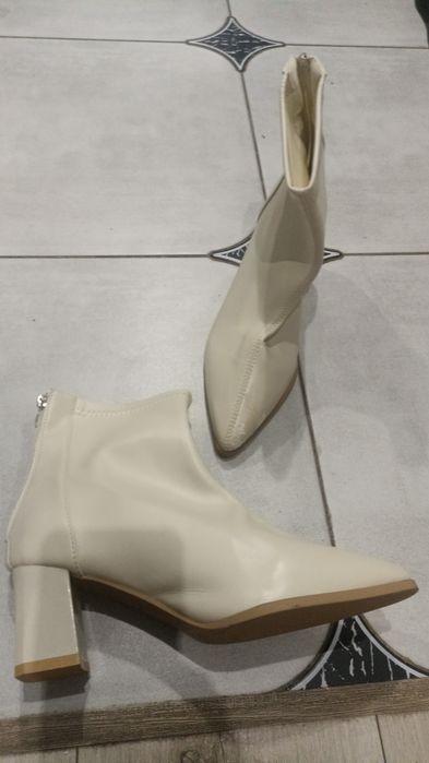 Сапожки 39р,Туфли 40 размер  Юг