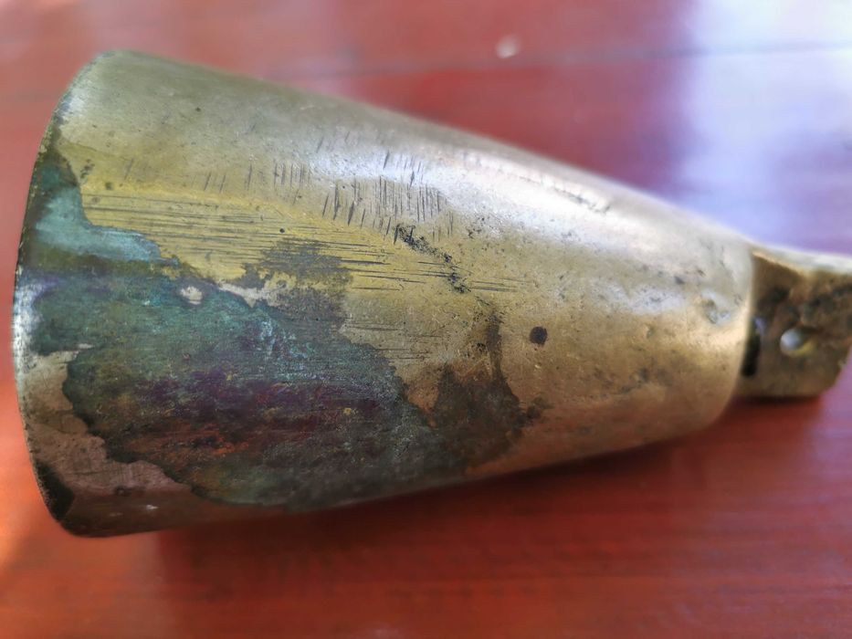 стар бронзов чан