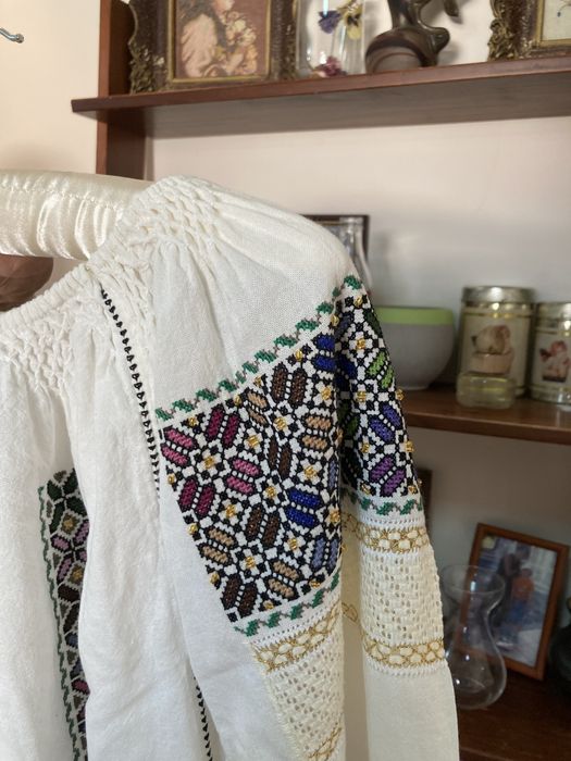 Ie  traditionala cusuta manual