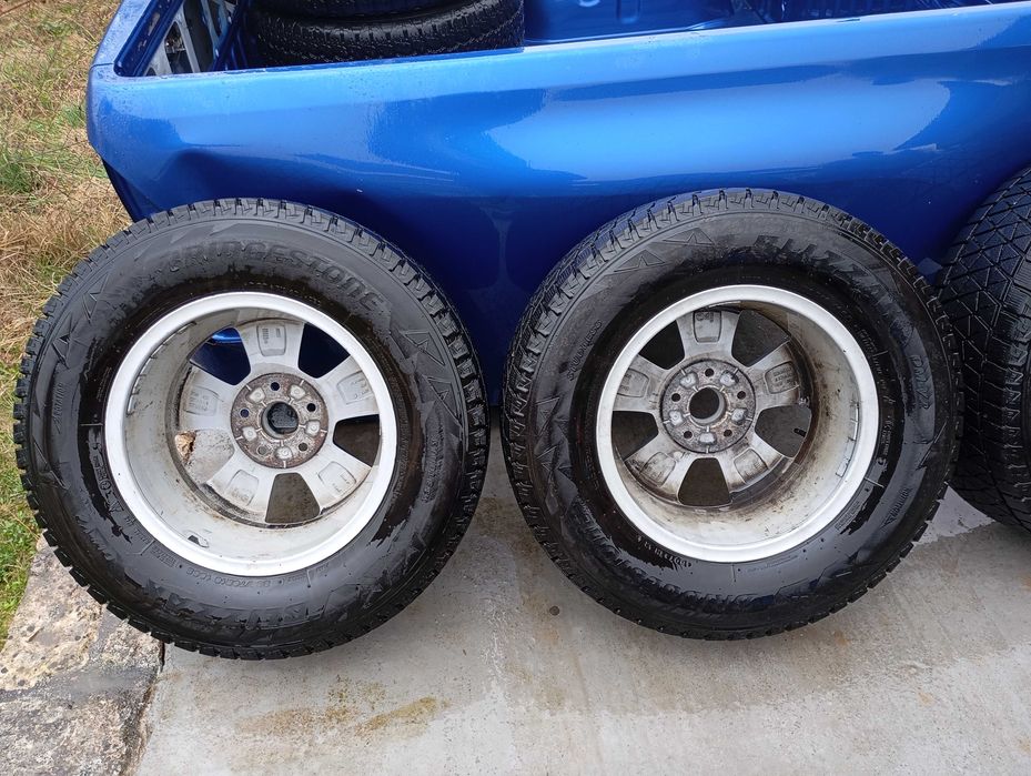Vând roti complete pe 19 și pe 16 pentru VW Amarok