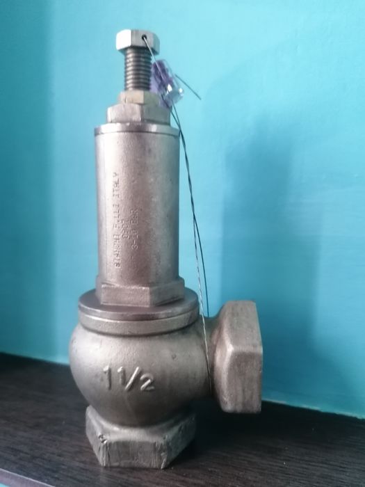 Supapa reglabila suprapresiune