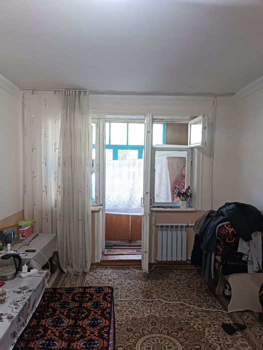 Продаётся 1 ком. 2этаж
