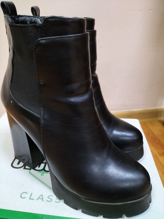 Продам  осенью сапоги