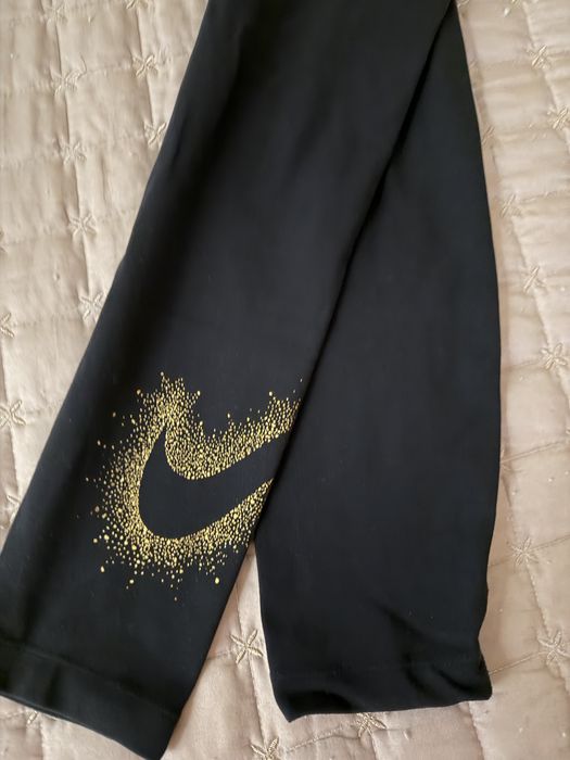 Клин Nike черен с златен детайл