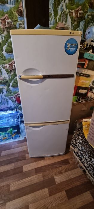 Холодрыльник LG Белый