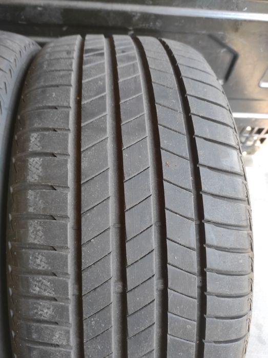 245/40/19 Bridgestone