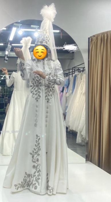 Свадебные платья продам