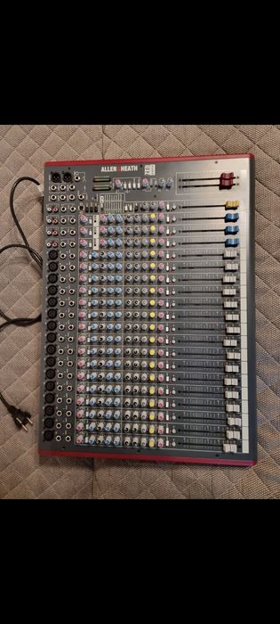 Пульт Allen Heath ZED 22FX