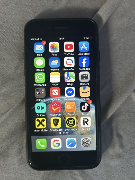 Vand iphone 8  destul de ok