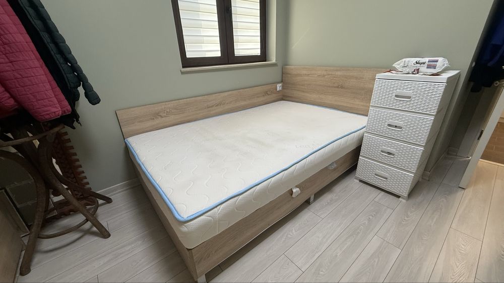 Продавам легло”Приста”