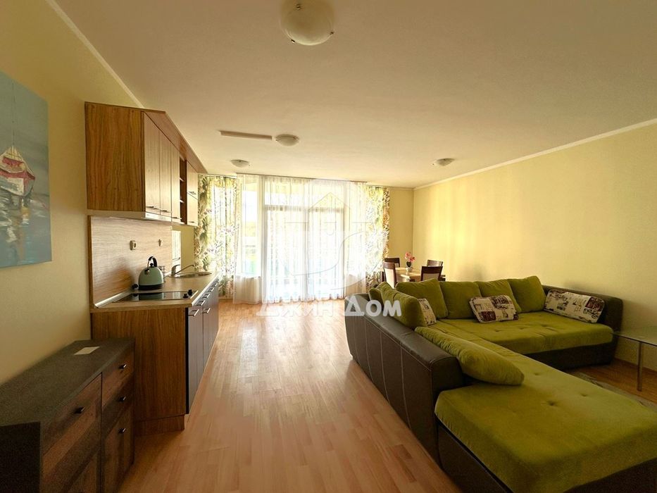 Продава се Тристаен апартамент в с. Равда, Област Бургас - 121 кв.м за 1074 €/кв.м - Снимка #1