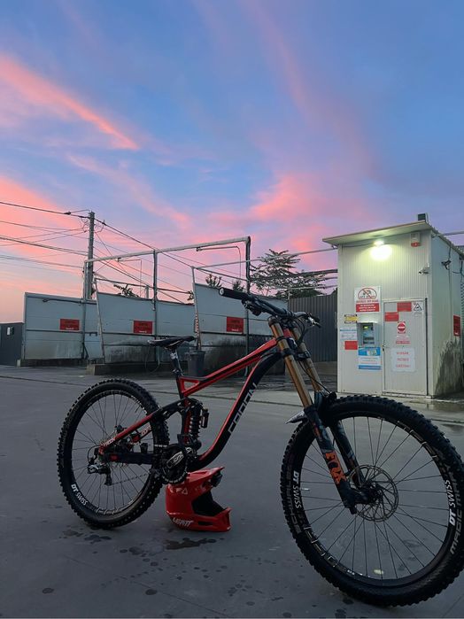 MTB Downhill Radon Swoop 200 – Fox 40, Shimano Saint(editi limitata)