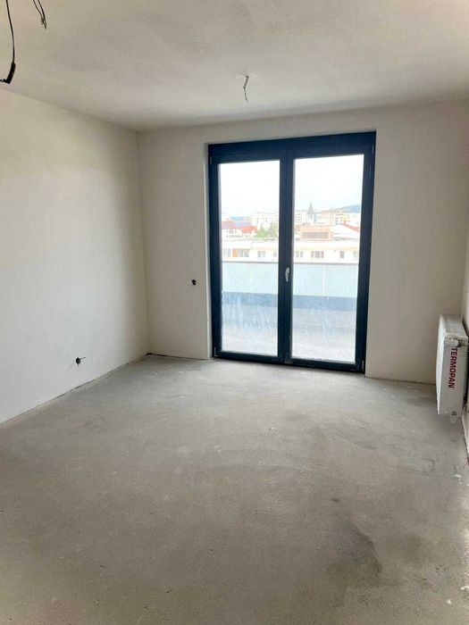 Proprietar vand apartament 3 cam 67mp plus un loc de parcare subteran