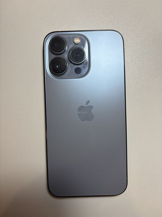 Продаем айфон 13 про,256гб, аккумулятор 76%