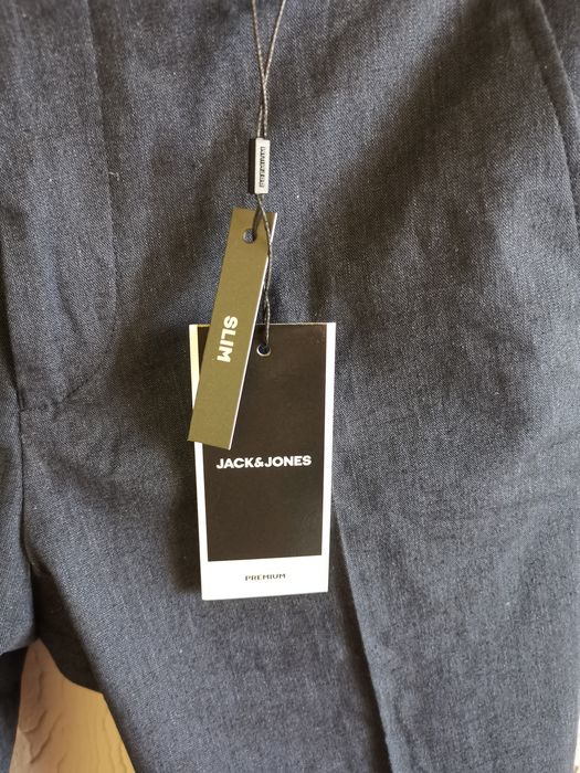 Ленен Костюм за всякакви поводи