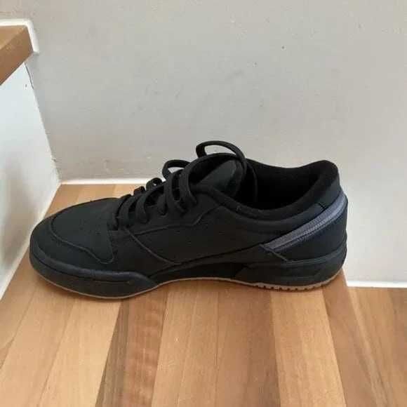 Adidas Team Court 2.0