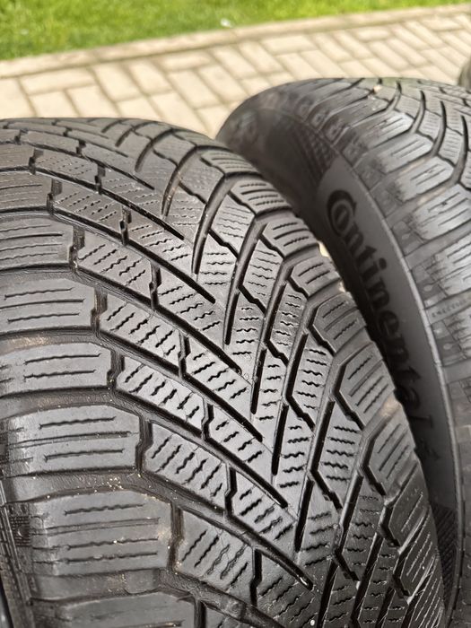 Vand 3 anvelope Continental 205/55/R16  200 de lei toate
