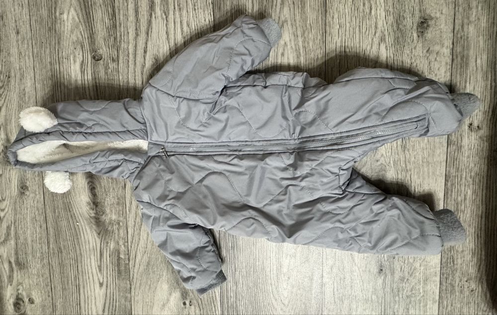 Продам детские комбинезоны (зиминие и осенний)