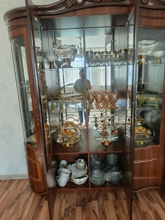 Стенка для посуды, горка
