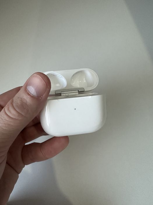 Наушники Airpods