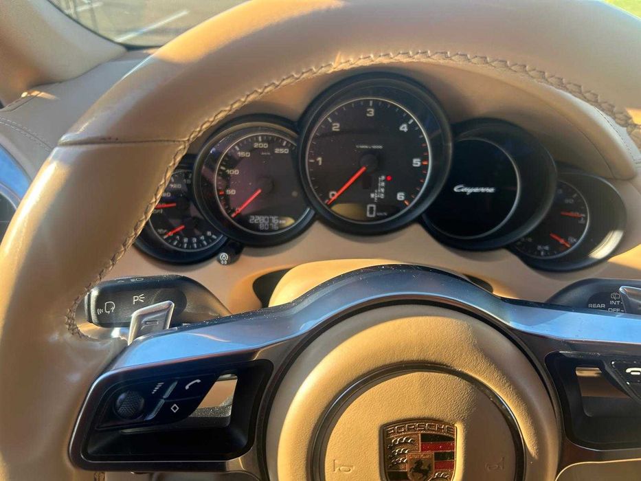 Porsche Cayenne 2016 – impecabil