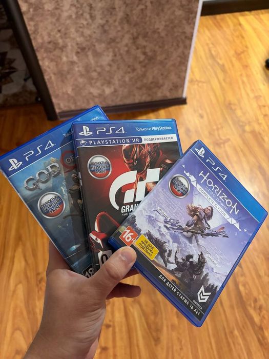 PS4 Pro с играми, полный комплект