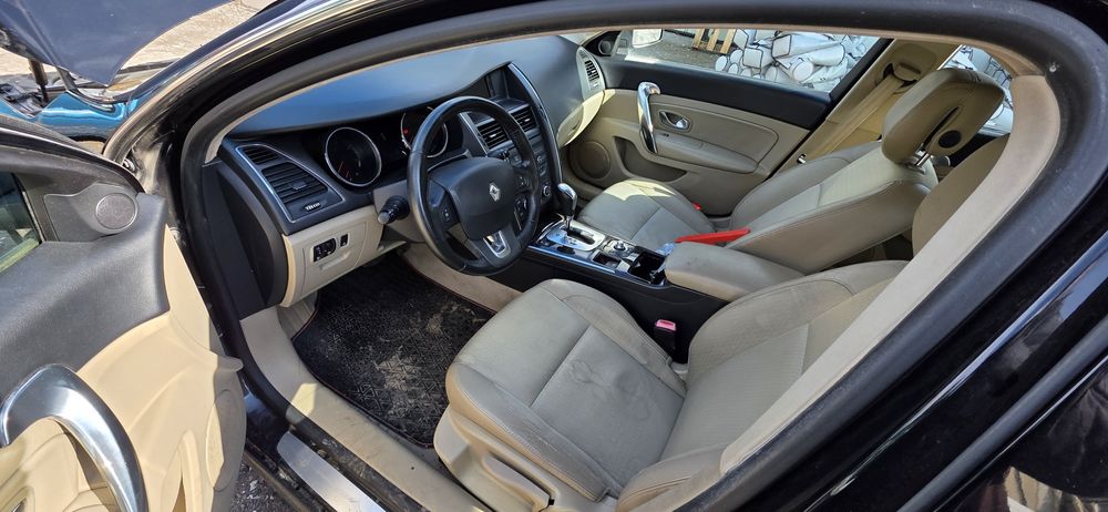 Renault Latitude 2.0 DCI, 173к.с. 2011 - на части