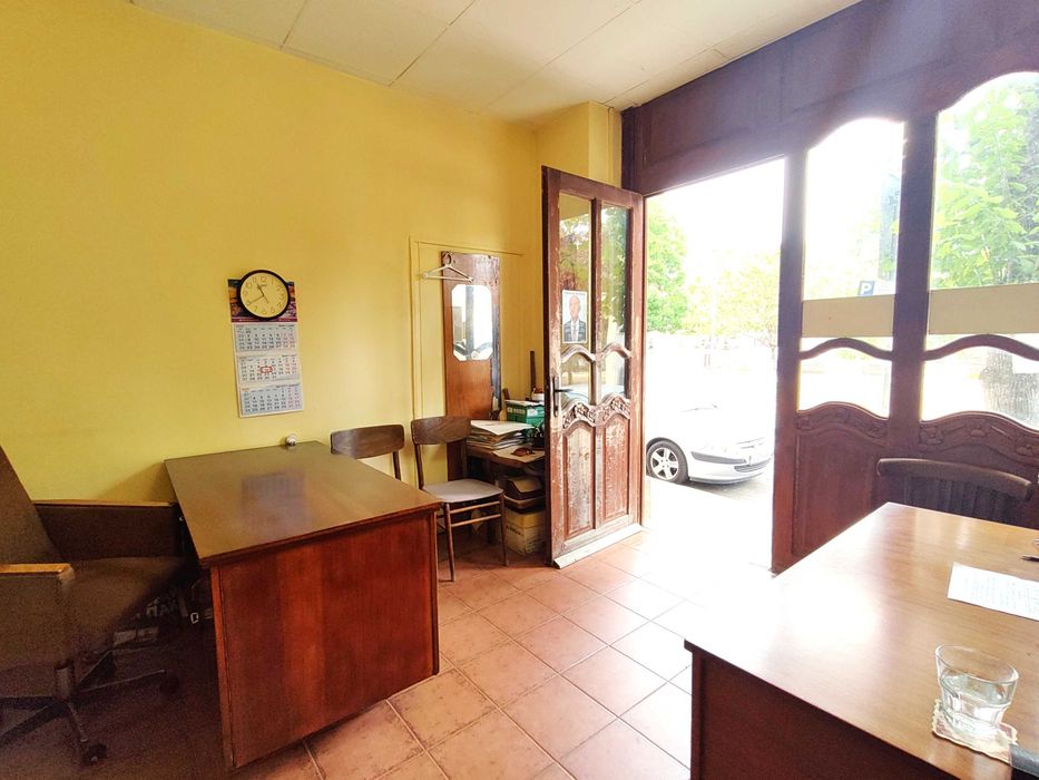 Евтино помещение на супер локация срещу стария съд във Възраждане