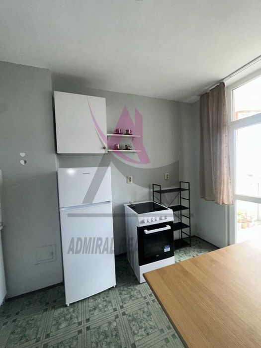 Дава се под наем Тристаен апартамент в Варна, Център - 74 кв.м за 450 € - Снимка #3