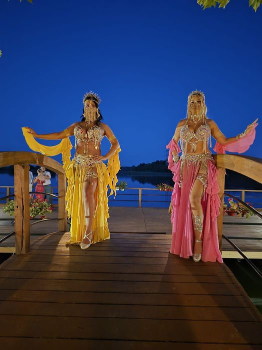 Dansatoare bellydance oriental