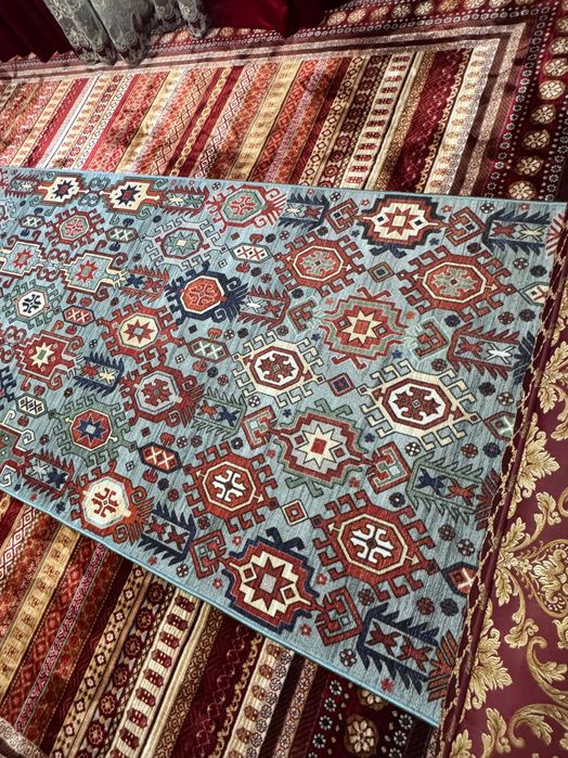 Продам ковёр б/у 40000   Алматы