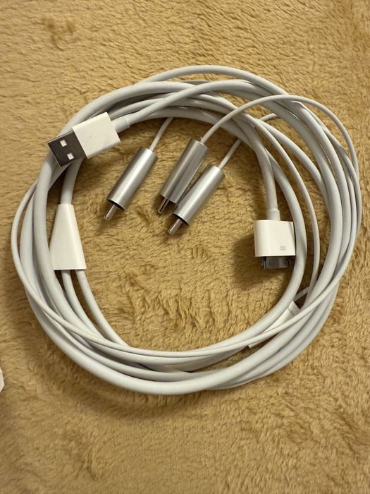 Cablu Apple composit AV