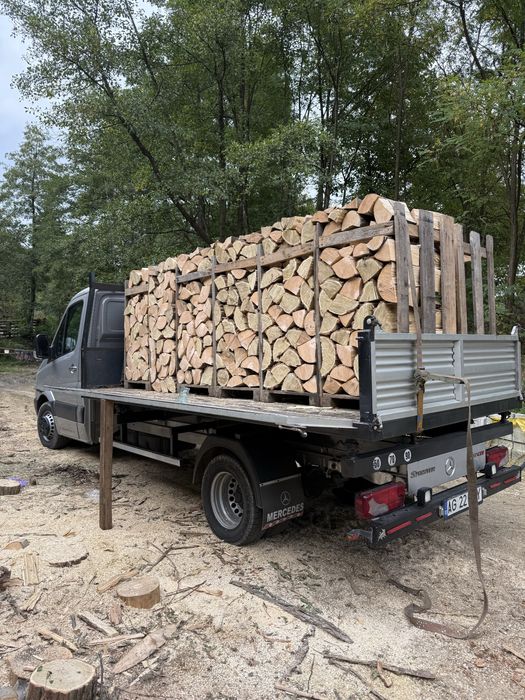 Vand lemne de foc super oferta de sarbatori 350 de lei paletul