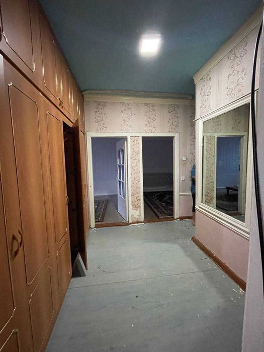 Продаётся квартира 4 комнатная, 1-54-22