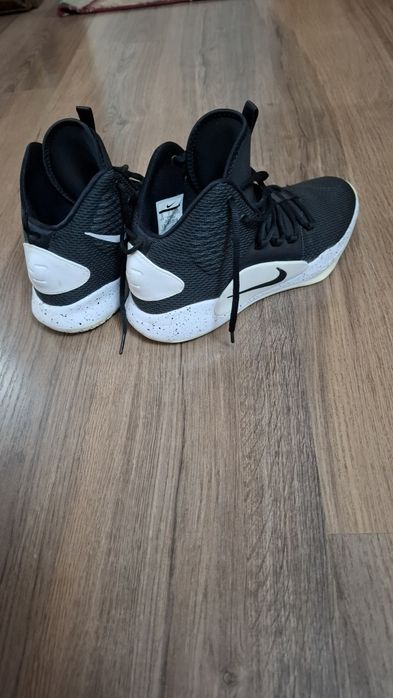 Nike  маратонки.