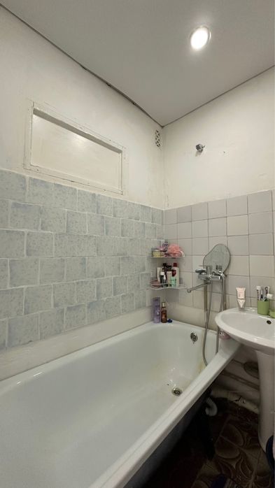 Продается 1 комнатная квартира(6 мкр)