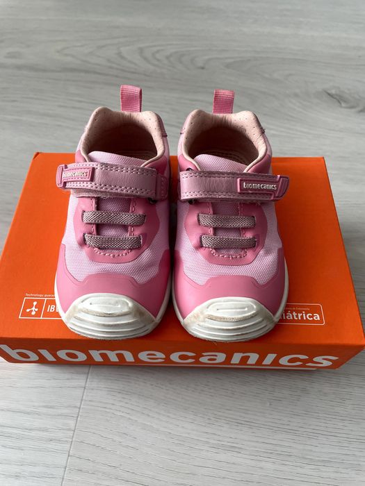 Детски обувки BIOMECANICS и ADIDAS различни размери