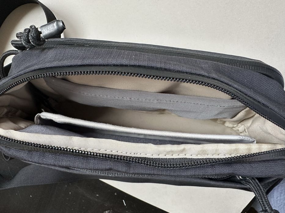 Bellroy Venture Ready Sling 2.5L, Премиум Слинг чантичка, Нова