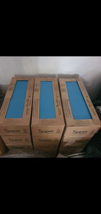 Продавам фаянсови плочки за баня.