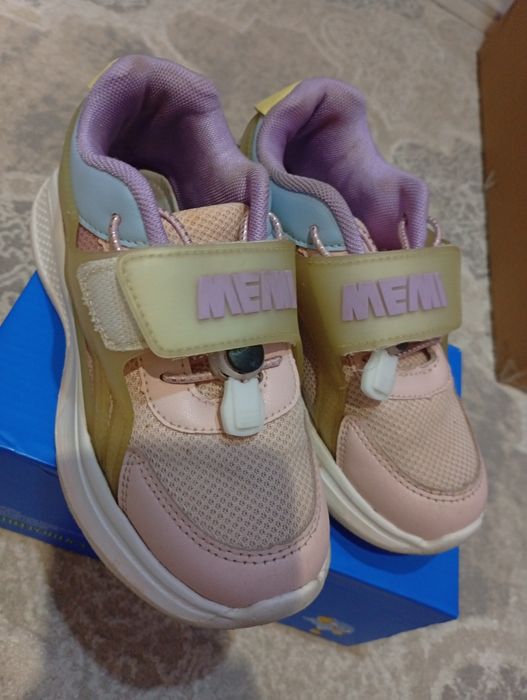 Продам детскую обувь