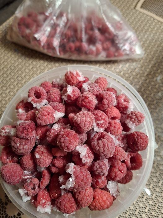 Продам малину свежезамороженую