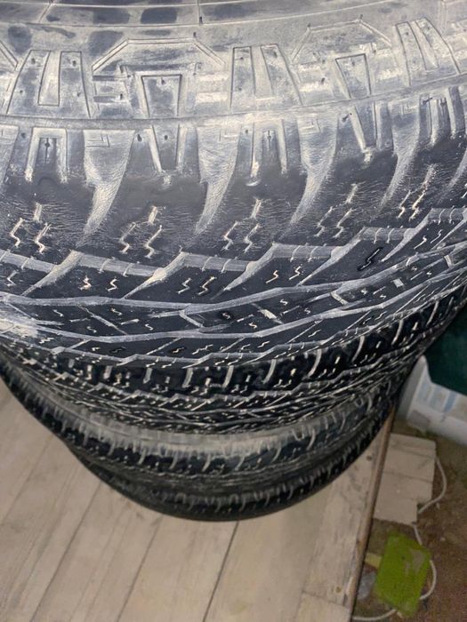 Продам покрышки в отличном состояний