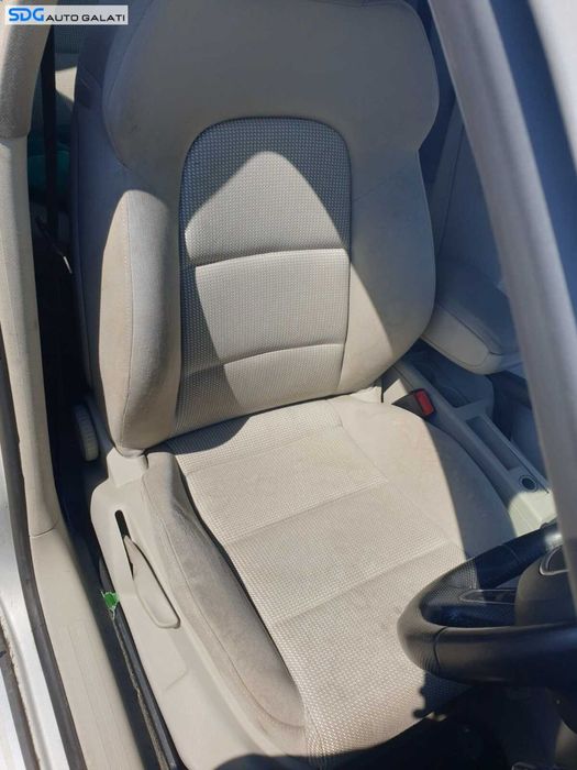 Scaun Dreapta Fata Pasager Audi A3 8P Hatchback 4 Usi 2004 - 2013