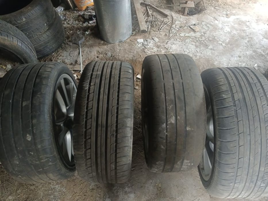 Продам диски с шинами