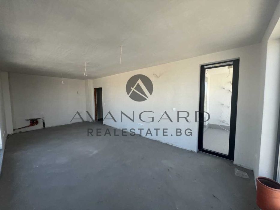 оф.21530 Тристаен апартамент / Кършияка