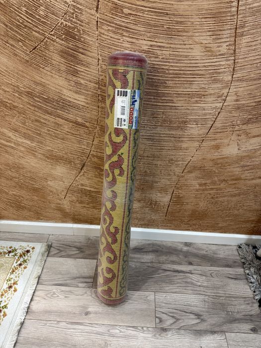 Ковер с узорам. Новая